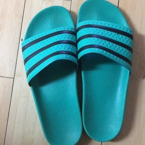 Adidas slippers clean